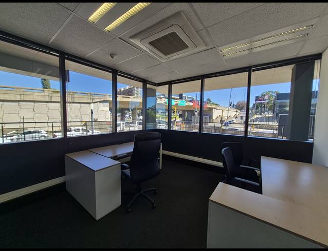 552M² OFFICE TO LET IN SANDTON CENTRAL